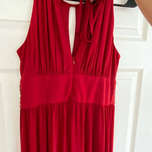 Burgundy red floor length gown - Picture 5 of 7